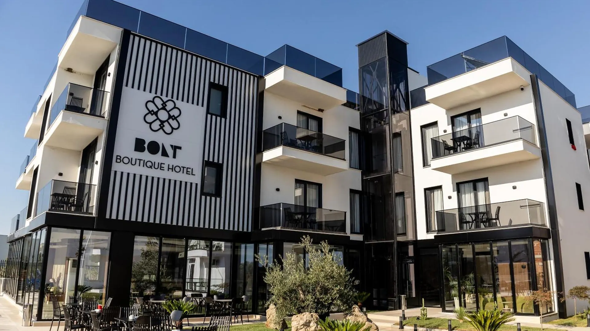 Bolt Boutique Hotel Lezhe 4*,  Albania
