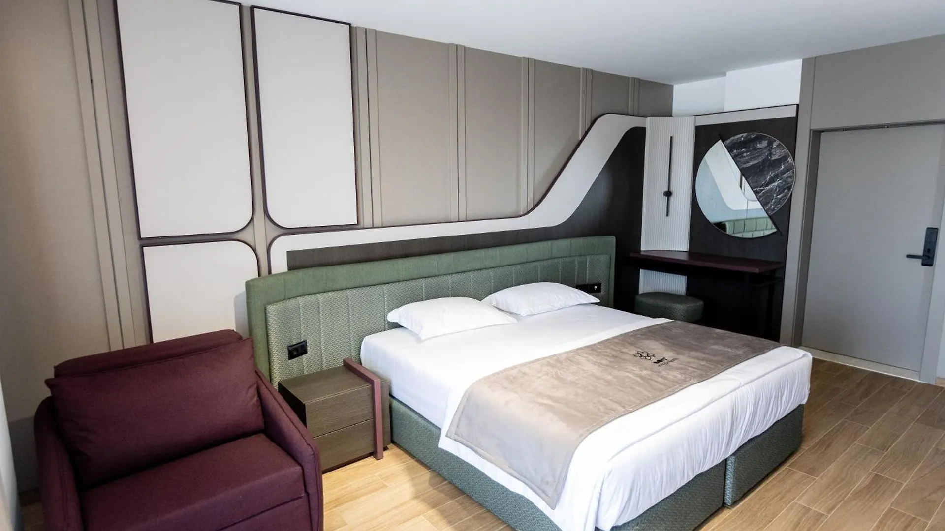 Bolt Boutique Hotel Lezhe